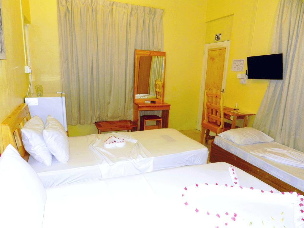 Picnic Inn Maafushi Room photo
